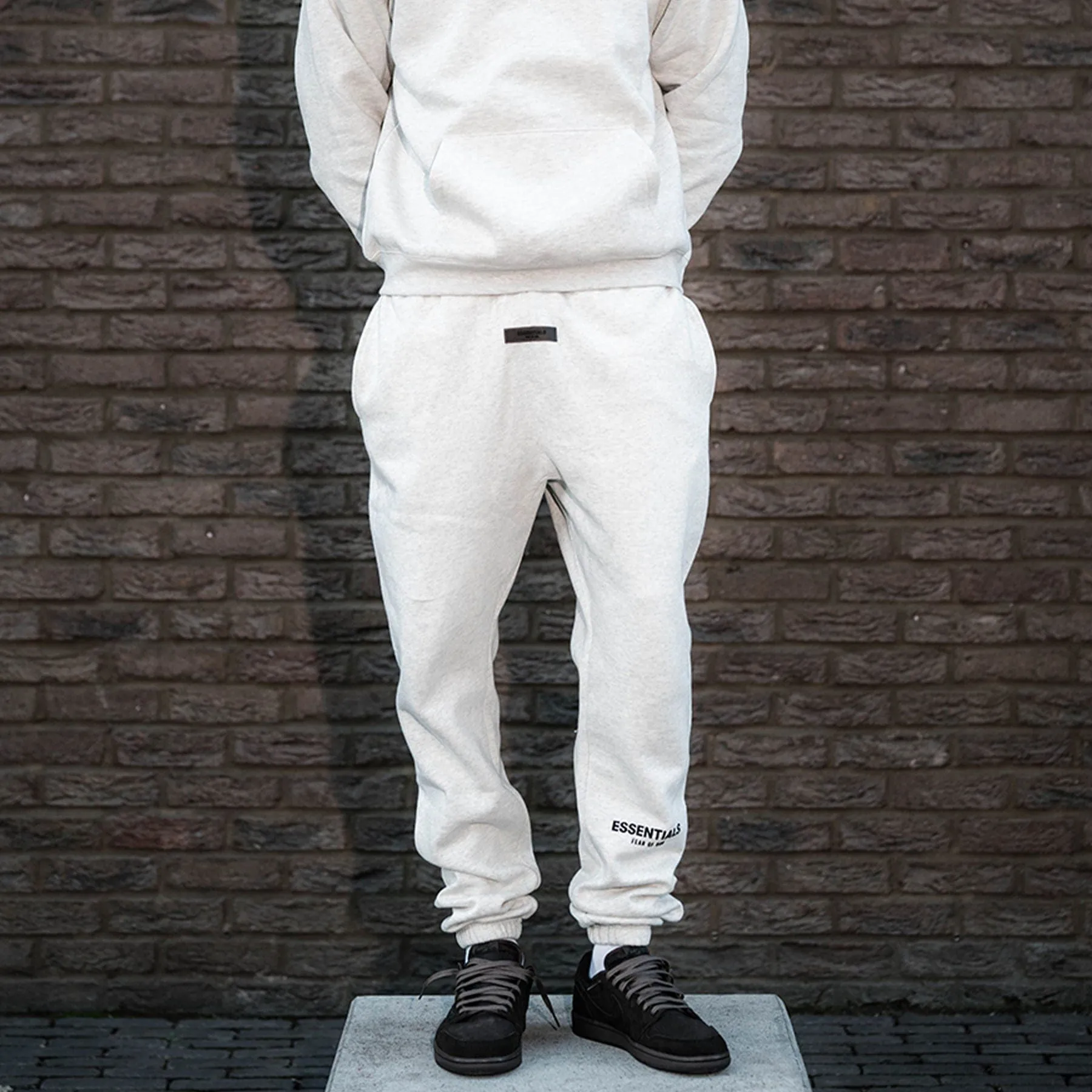 Fear of God Essentials Sweatpants 'Light Oatmeal' (SS22)