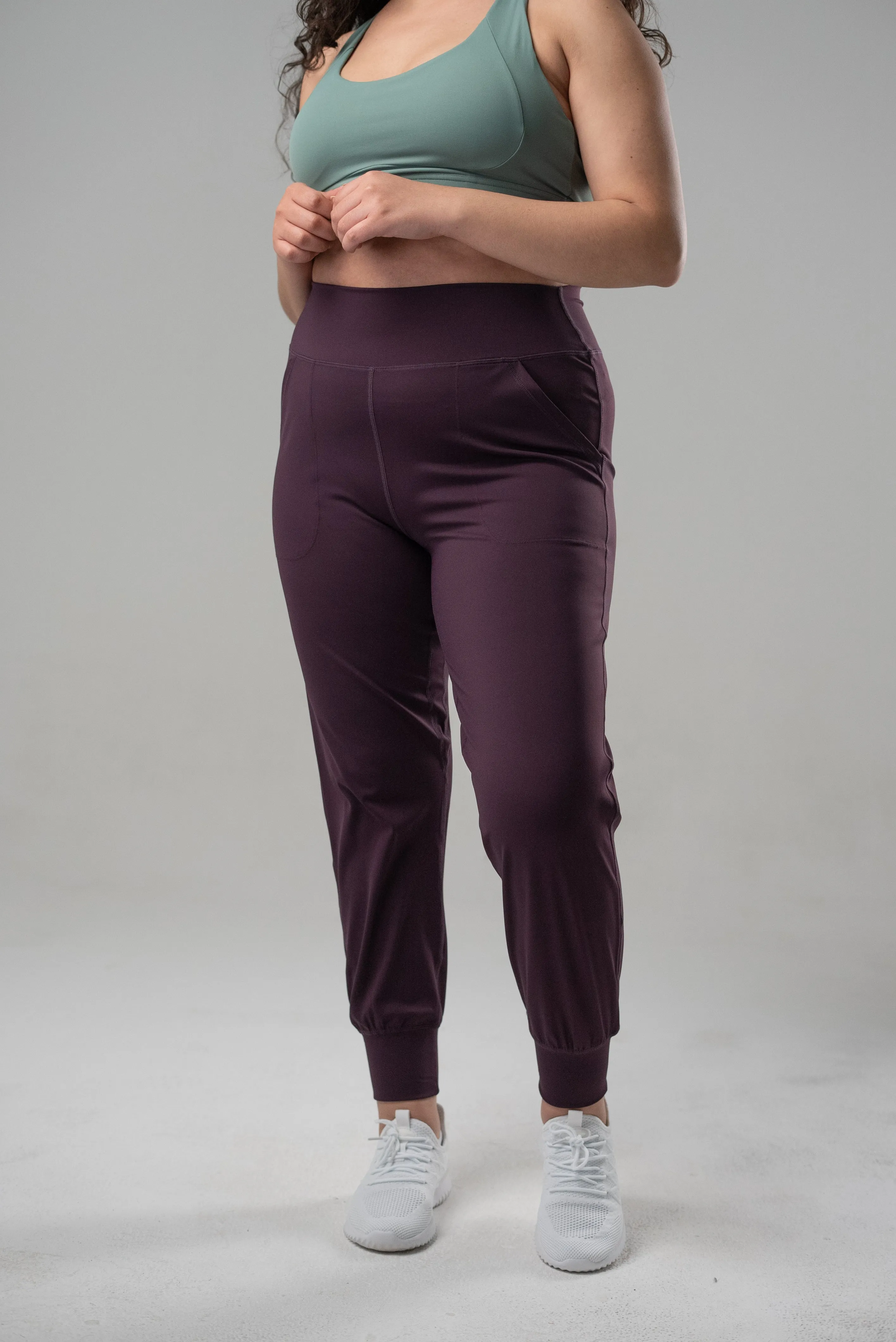 GRAVITY resilient jogger