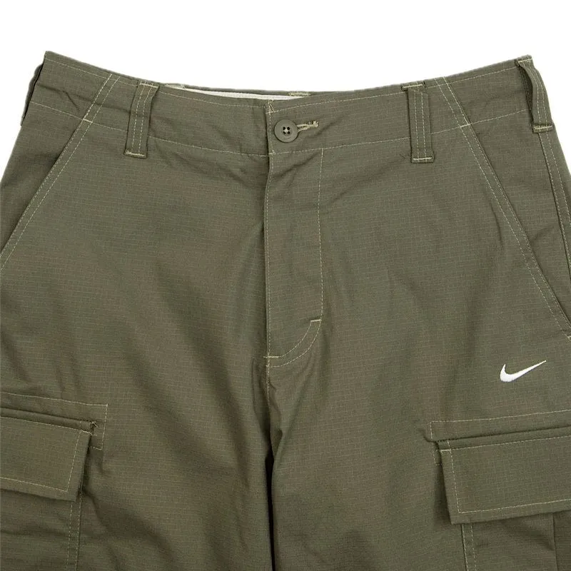 Nike SB Kearny Cargo Pant in Med Olive