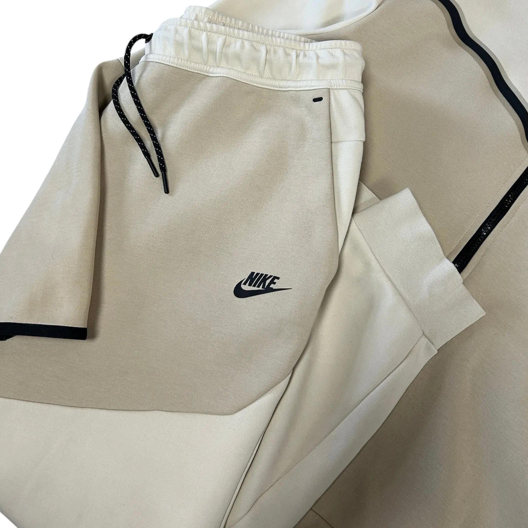 Nike Tech Fleece Cream Zip Up Hoodie & Sweatpants Set