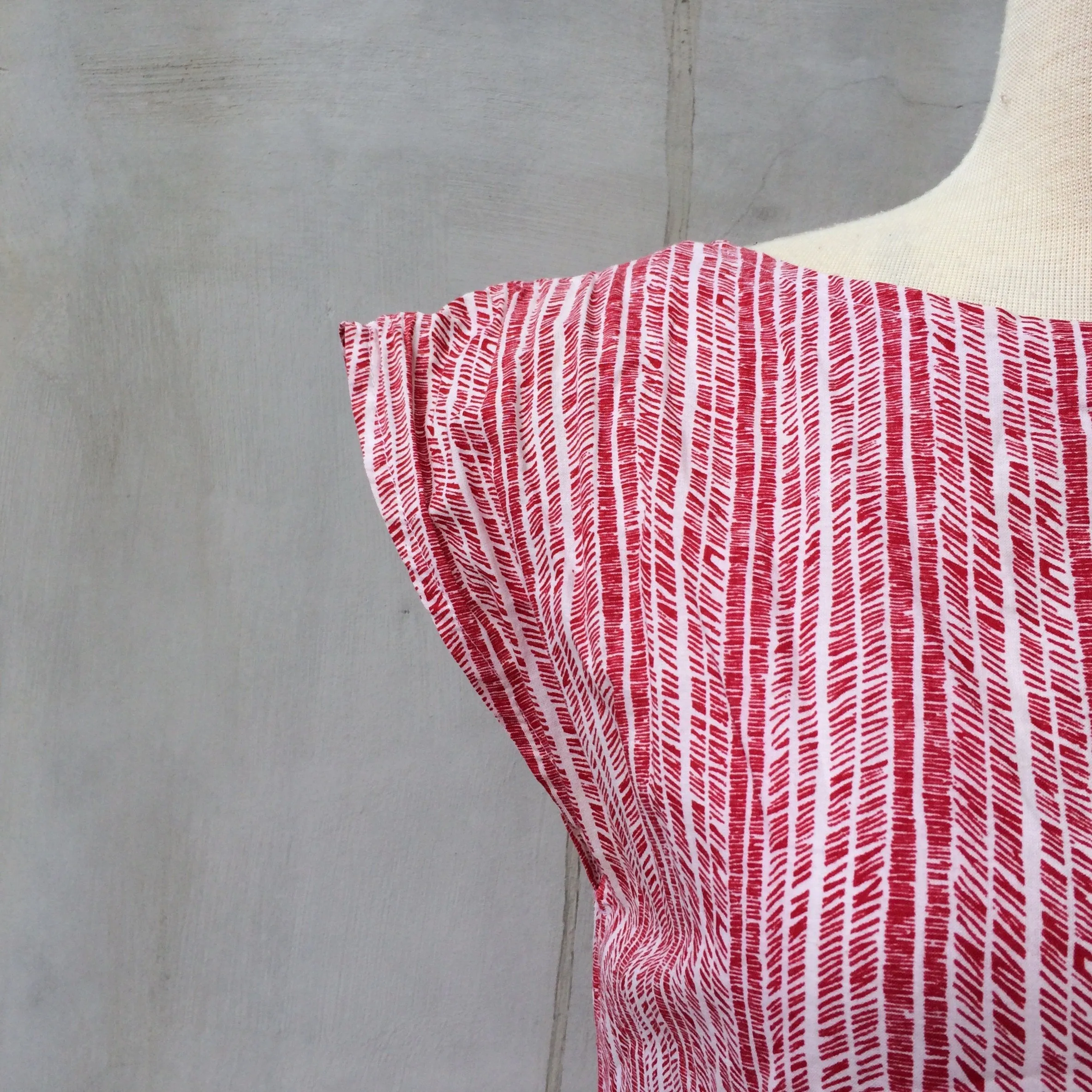 Scribble a Giraffe | Vintage 1980s 100% Cotton Laura Ashely loose fit Drop waist dress with pockets
