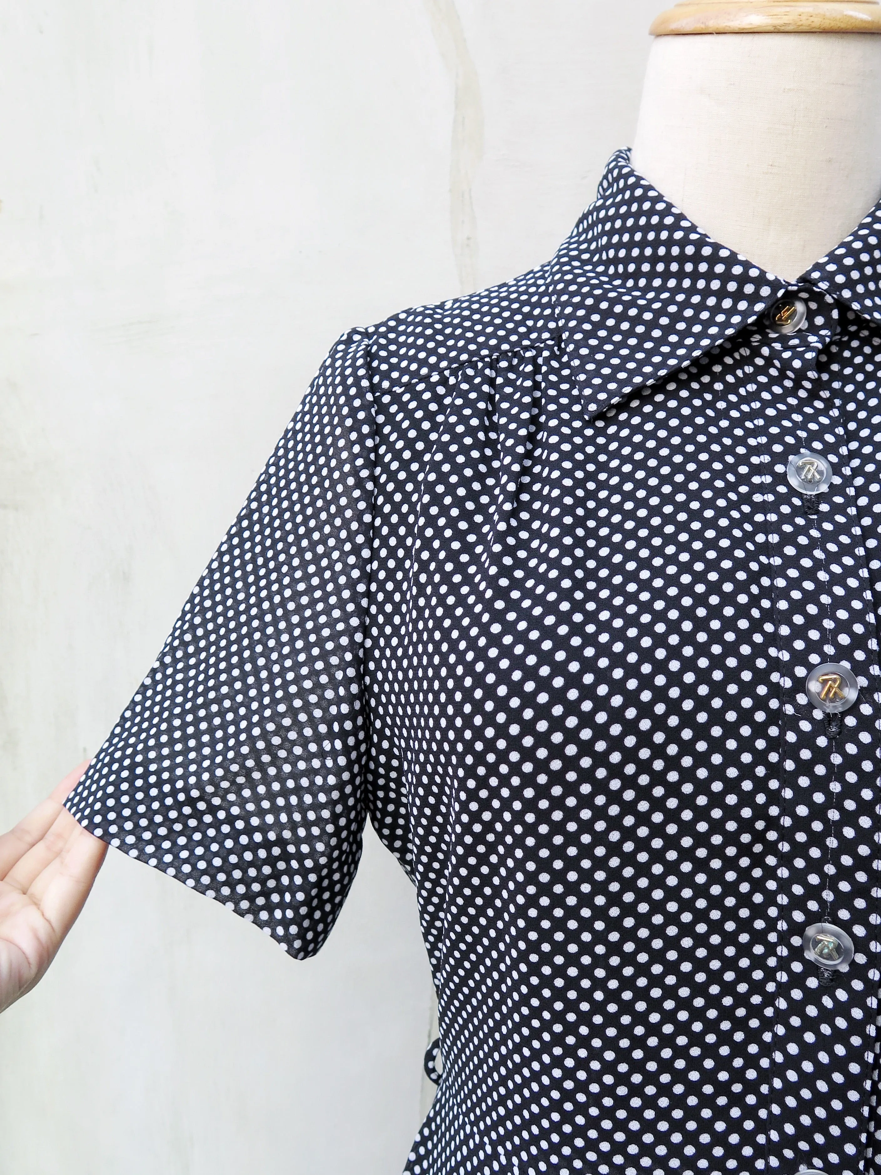 Serina | Vintage 1950s 1960s Simple black polka dot shirt shirt dress with solid stripe hem