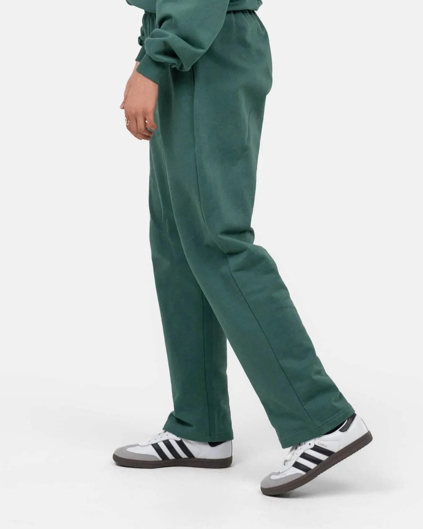 UNMARKED Sweatpants Green