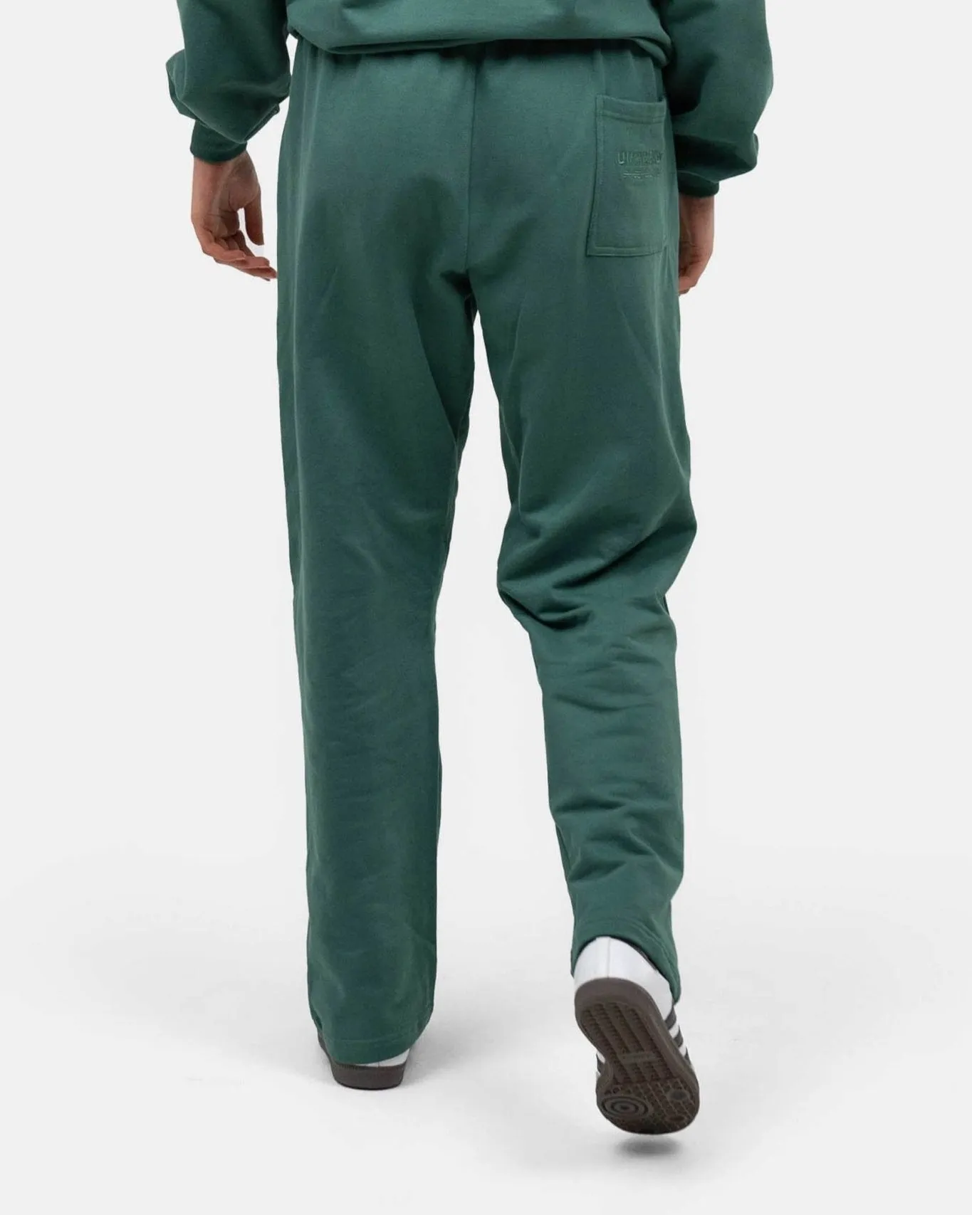 UNMARKED Sweatpants Green